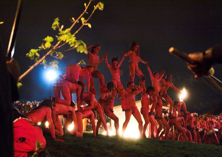 Nghìn người khỏa thân cháy hết mình trong lễ hội Lửa - 6