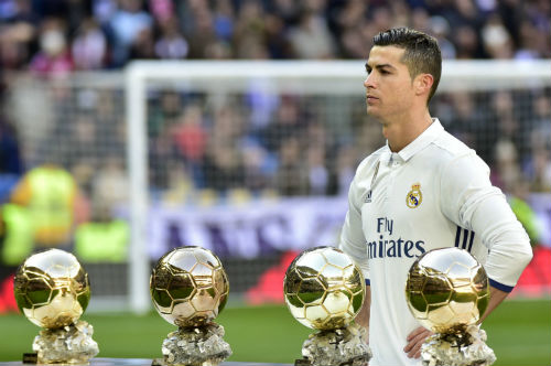 Siêu nhân Ronaldo 200 triệu bảng: Vị vua duy nhất của châu Âu - 2