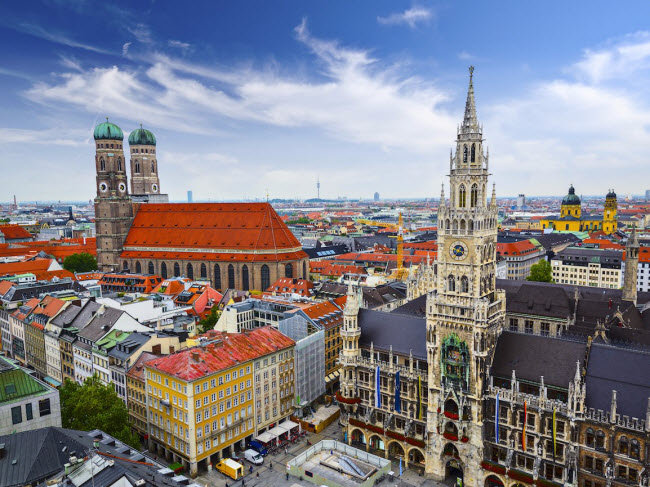 Bức ảnh toàn cảnh từ trên cao của thành phố Munich, Đức.