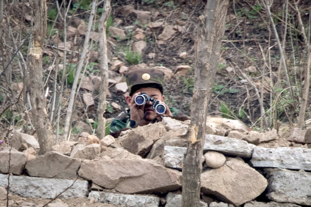 Binh sĩ TQ học tiếng Triều Tiên đề phòng xung đột? - 2