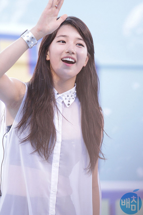 Bạn gái Lee Min Ho khiến fan nóng mắt vì quá gợi tình - 8