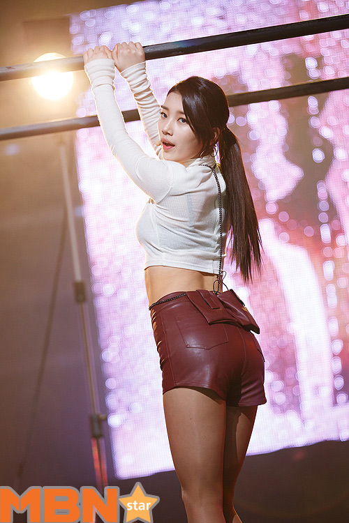 Bạn gái Lee Min Ho khiến fan nóng mắt vì quá gợi tình - 7