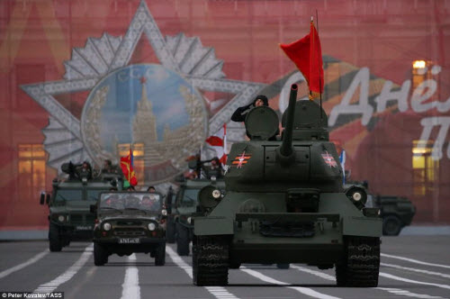 Xem quân đội Nga rầm rập luyện tập chuẩn bị duyệt binh - 5