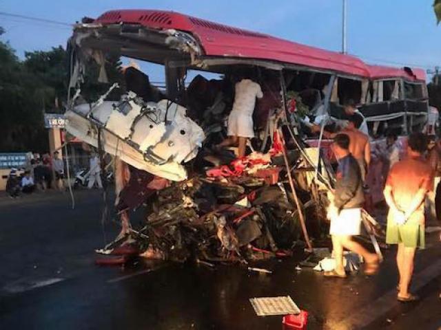 Ảnh: Hiện trường thảm khốc vụ tai nạn 11 người chết ở Gia Lai