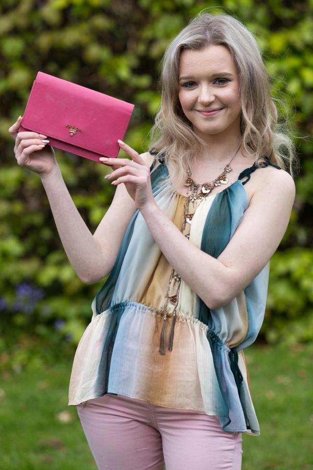 Hẹn hò với người lạ, đút túi 235 triệu/năm - 6