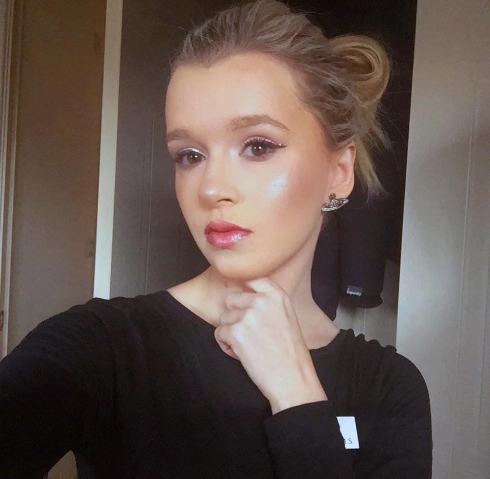 Hẹn hò với người lạ, đút túi 235 triệu/năm - 7