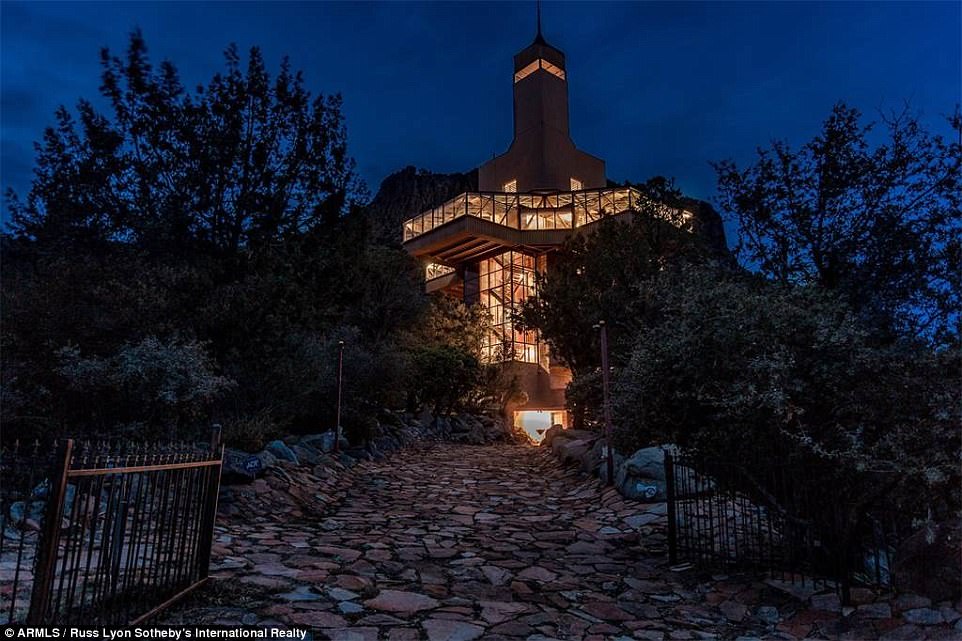 Có gì trong “tổ chim ưng” được rao bán 34 tỷ đồng? - 4