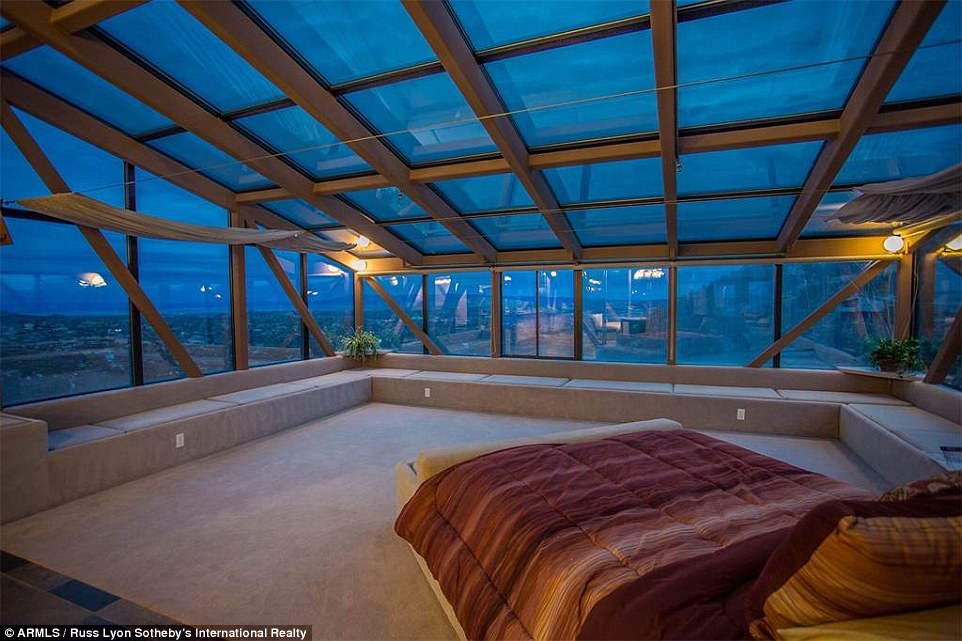 Có gì trong “tổ chim ưng” được rao bán 34 tỷ đồng? - 7