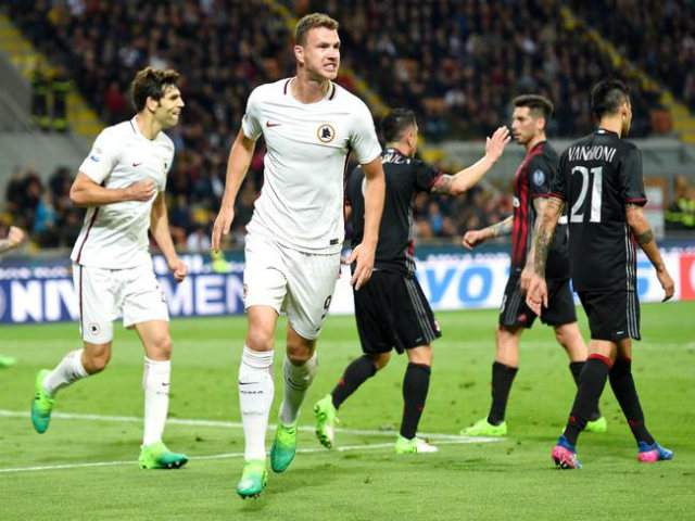 AC Milan - Roma: Thẻ đỏ, siêu phẩm & mưa bàn thắng