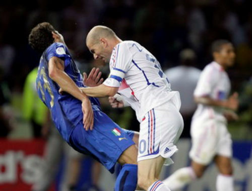 Hận thù trăm năm: Zidane &#34;thiết đầu công&#34; kinh điển & kẻ tử thù (P4) - 1