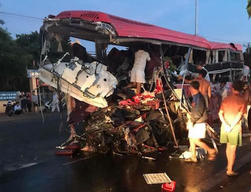 Tin mới nhất về sức khỏe của tài xế xe tải gây tai nạn ở Gia Lai - 1