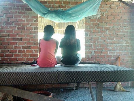 Yêu cầu làm rõ vụ bác sĩ ngâm mẫu vật vào cồn, nghi can thoát án giao cấu - 2