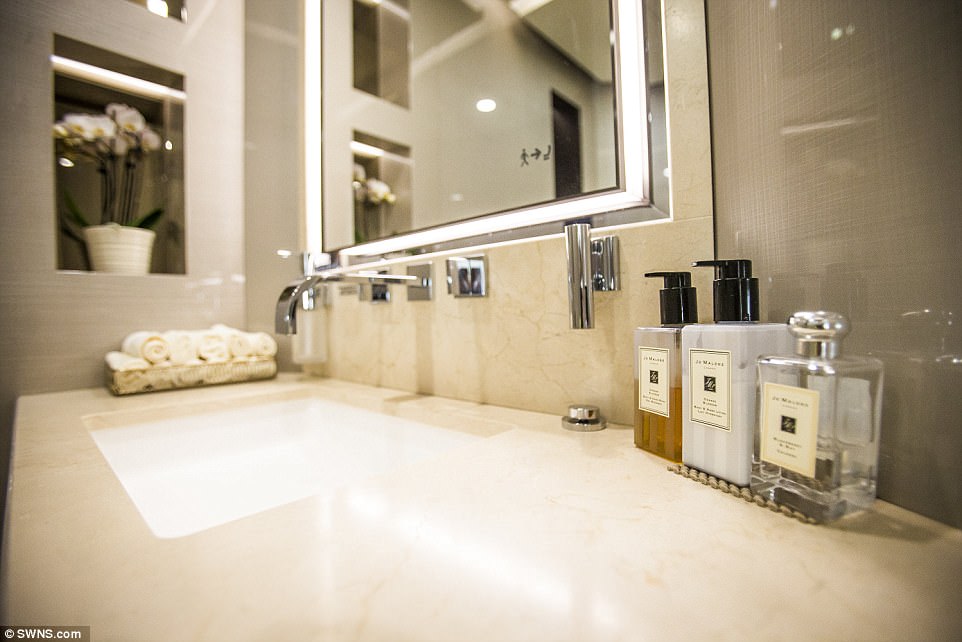 Chiêm ngưỡng “căn hộ bay” sang chảnh nhất hành tinh - 9