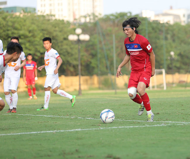 U22 Việt Nam: Tuấn Anh tái xuất ấn tượng, Công Phượng tịt ngòi - 7