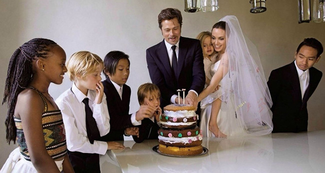 Angelina Jolie và Brad Pitt mặn nồng trong &#34;cảnh phim cuối cùng&#34; - 4