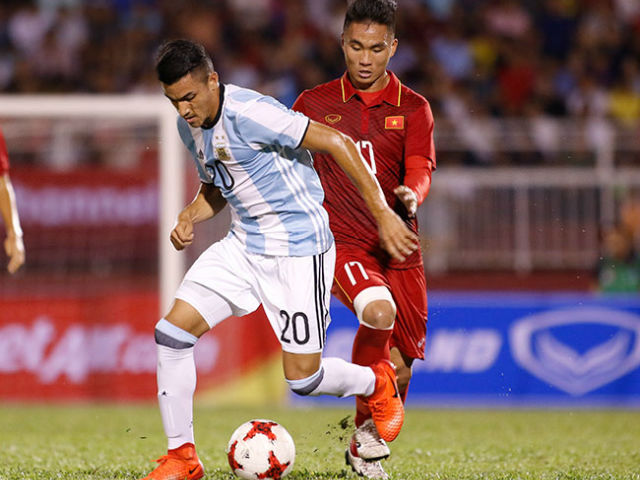 U20 Việt Nam bị “ngợp” trước đàn em Messi