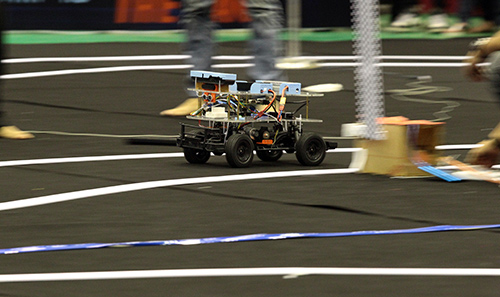 Sinh viên chế tạo xe không người lái đầu tiên ở Việt Nam - 5