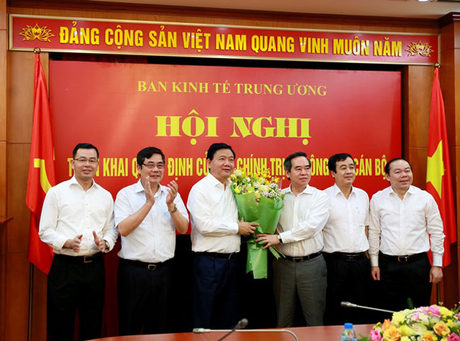 Ông Đinh La Thăng chính thức làm Phó Ban Kinh tế Trung ương - 1