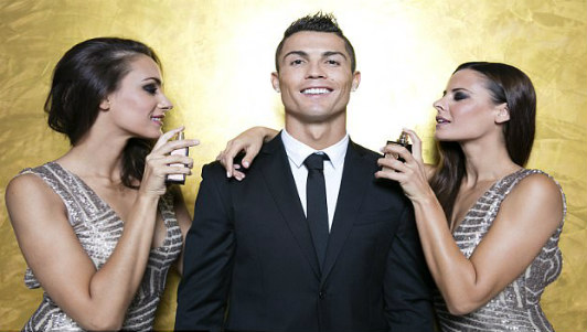 Ronaldo tiền như núi: Làm nửa ngày, kiếm gần 30 tỷ đồng - 1