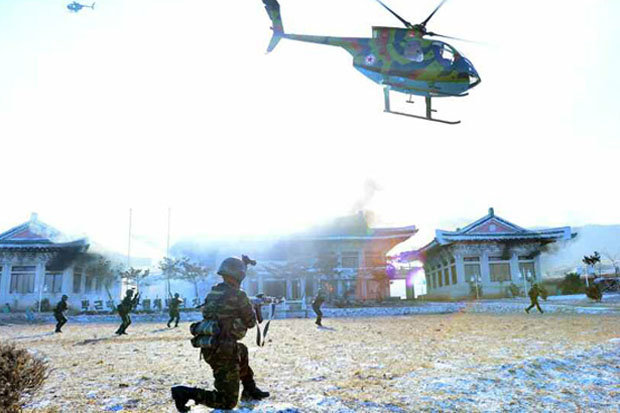 Triều Tiên phá hủy hoàn toàn mô hình dinh Tổng thống HQ - 4