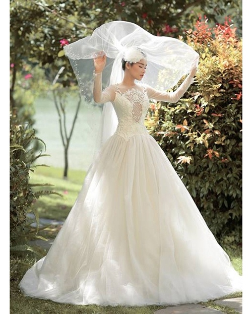 Nhã Phương diện váy cô dâu làm tan chảy trái tim trai trẻ - 8