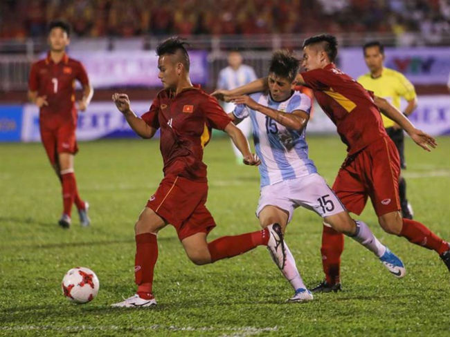 Tranh cãi về ‘điểm rơi’ ở đội U20 Việt Nam - 1