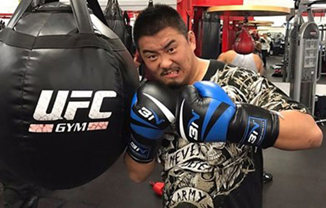 Võ Trung Quốc bị lộ trò bẩn: Người hùng MMA Từ Hiểu Đông - 1