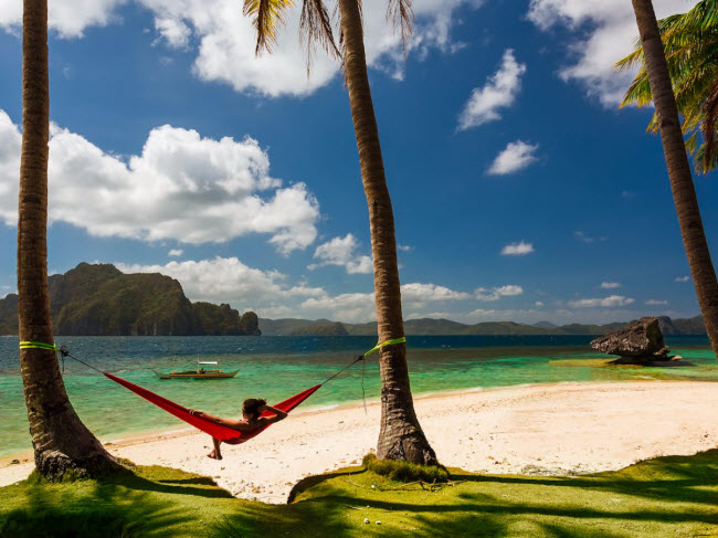 Đảo Palawan, Philippines: Hòn đảo này nổi tiếng trên mạng xã hội Instagram và là một trong những địa điểm có bãi biển cát trắng đẹp nhất thế giới.