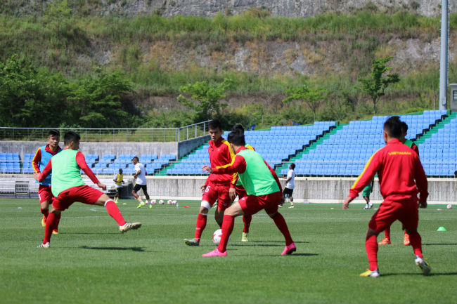 U20 Việt Nam-U20 Vanuatu: Cọ xát nảy lửa trước World Cup - 1
