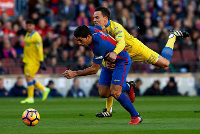 Chi tiết Las Palmas – Barcelona: 4 cú đấm hiểm ác (KT) - 4