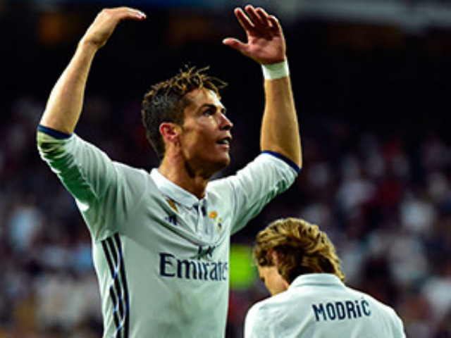 Real: Ronaldo lập kỷ lục, đàn em bị gọi là “kẻ bất lương”