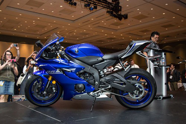 Xe cung cấp hiệu suất khí động học được cải tiến thêm 8%, trở thành môtô có hiệu suất khí động học tốt nhất từ Yamaha hiện nay.
