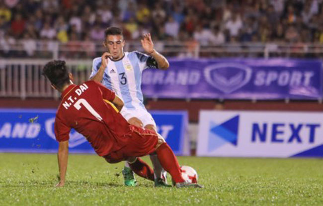 Chuyên gia lo lắng cho U-20 Việt Nam - 1