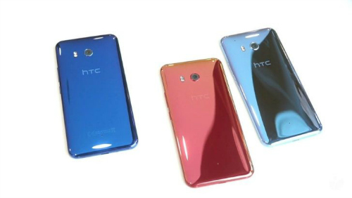 NÓNG: Trên tay HTC U 11 trước giờ ra mắt, đẹp chẳng kém iPhone 7 - 1