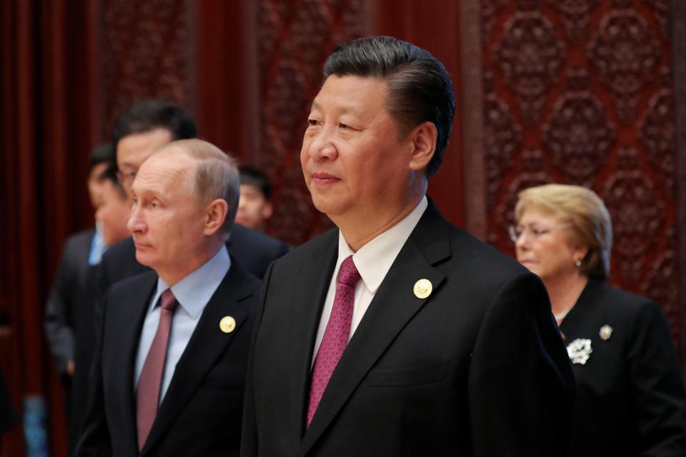 Putin không vui vì lộ video chơi piano khi chờ ông Tập - 2