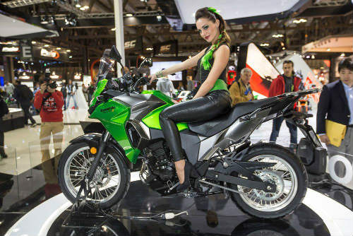 Phái mạnh Việt có nên mua Kawasaki Versys-X 300? - 3