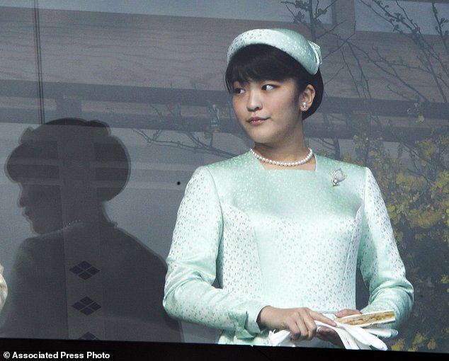 Công chúa Nhật Bản từ bỏ địa vị để kết hôn thường dân - 1