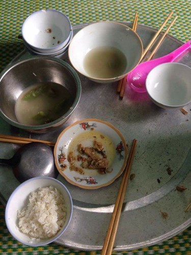 “Bát cơm chan đầy nước mắt” của nàng dâu được để phần - 3