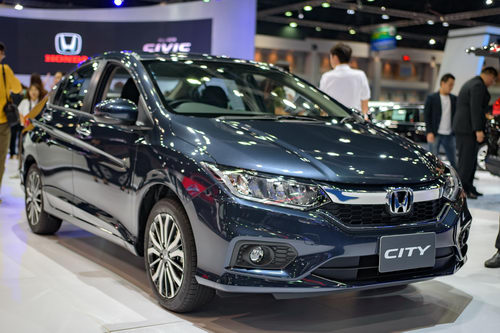 Giá chỉ 300 triệu đồng, Honda City 2017 &#34;cháy hàng&#34; - 1