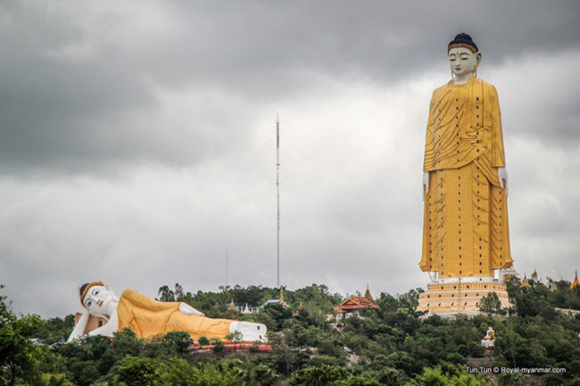 Tượng Phật Laykyun Sekkya, Myanmar: Với chiều cao 116m, bức tượng Phật Laykyun là bức tượng cao thứ hai trên thế giới. Ngay dưới chân bức tượng hùng vĩ này là tượng Phật Monywa nằm ngang lớn nhất thế giới.