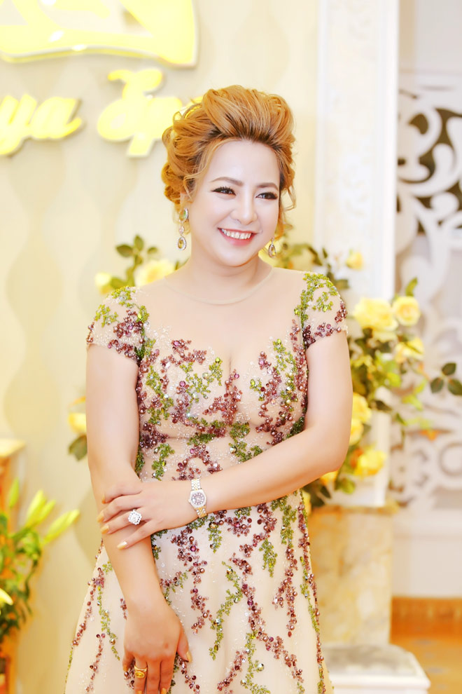 Doanh nhân Phạm Ngọc Phượng xinh đẹp tại lễ khai trương spa danh tiếng - 2