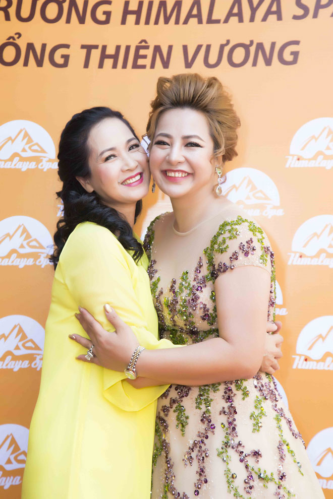 Doanh nhân Phạm Ngọc Phượng xinh đẹp tại lễ khai trương spa danh tiếng - 6