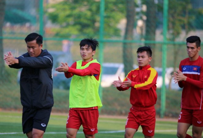 U20 Việt Nam: &#34;Đàn em&#34; Công Phượng băng chân tập cực sung - 2