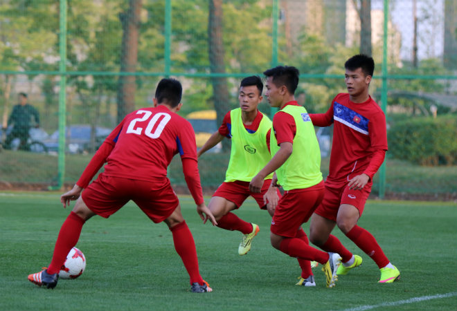 U20 Việt Nam: &#34;Đàn em&#34; Công Phượng băng chân tập cực sung - 7