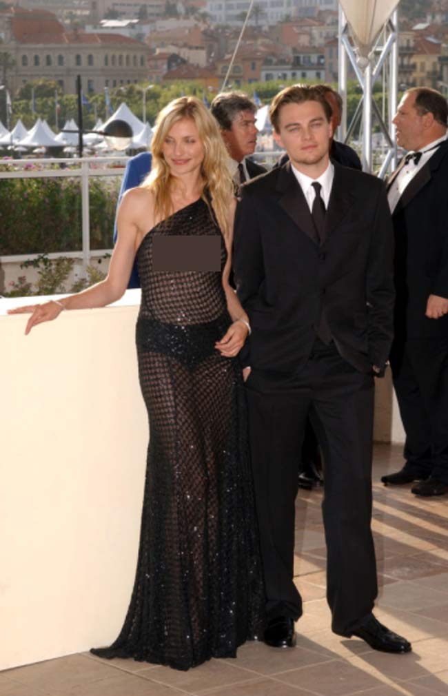 Kate Moss diện mốt mặc như không lên thảm đỏ. 