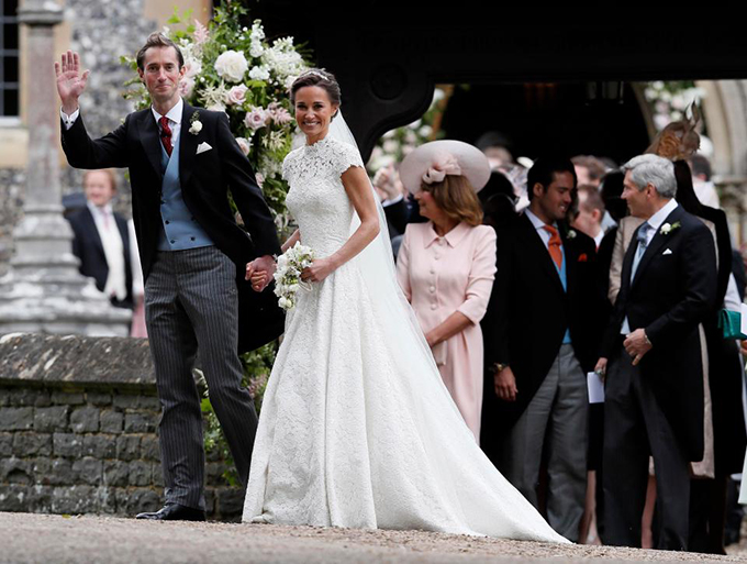 Váy cưới của công nương Anh Kate Middleton sang trọng tuyệt đẹp