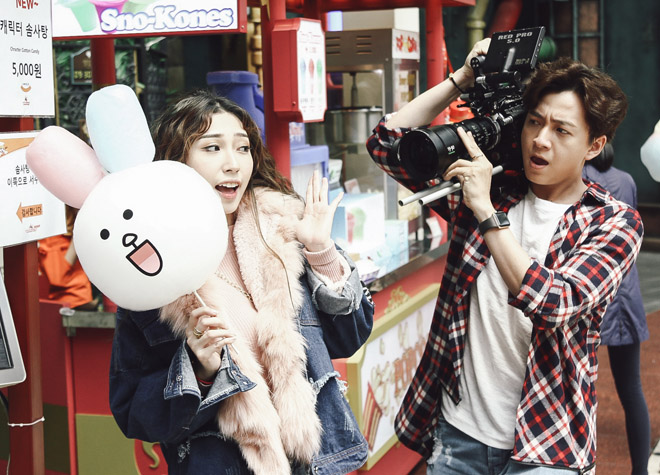 Ngô Kiến Huy và bạn gái tái hiện cảnh "Nấc thang lên thiên đường" - 2