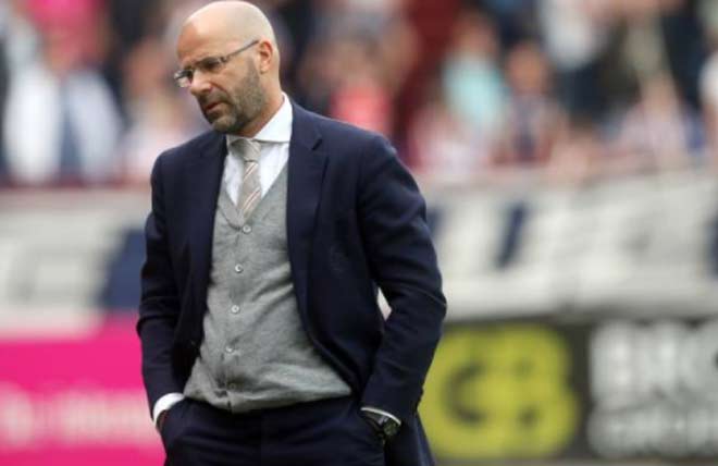 Ajax, đối thủ MU: “Bóng đá rock 'n' roll” của fan ruột Guardiola - 2