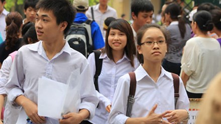 Thi vào lớp 10 ở Hà Nội: Nhiều học sinh học 16 tiếng mỗi ngày - 1