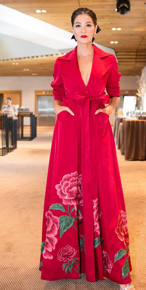 Hoàng Thùy, Minh Tú bị chỉ trích nặng khi đến trễ sự kiện The Face - 2